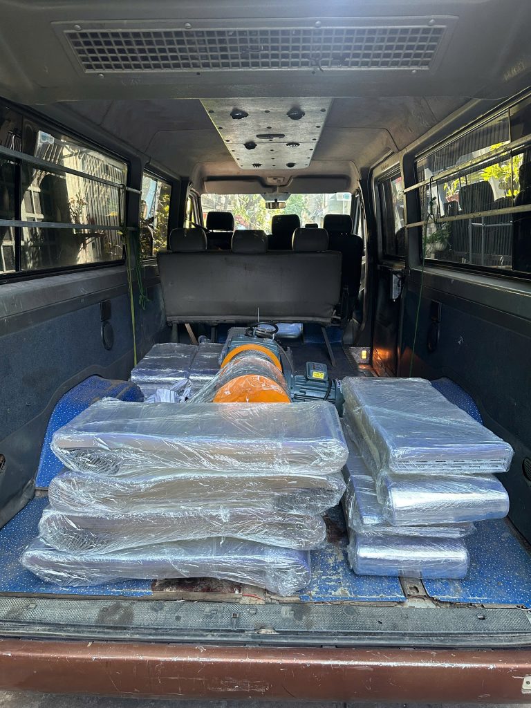 Lắp đặt màn nhựa pvc