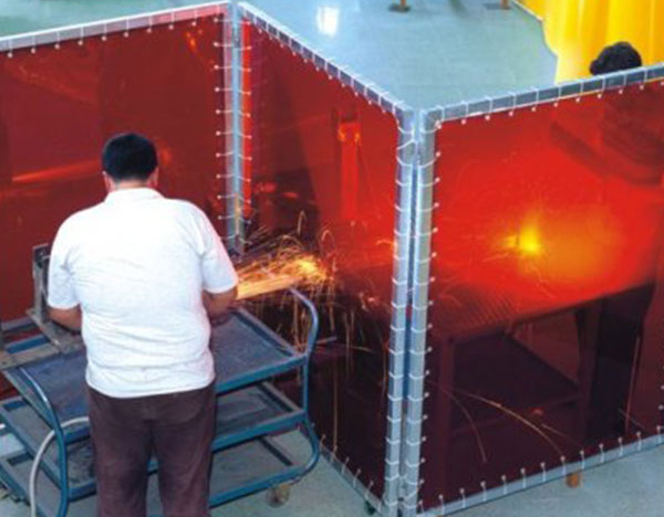 Rèm nhựa ngăn lửa hàn nhà máy đóng tàu