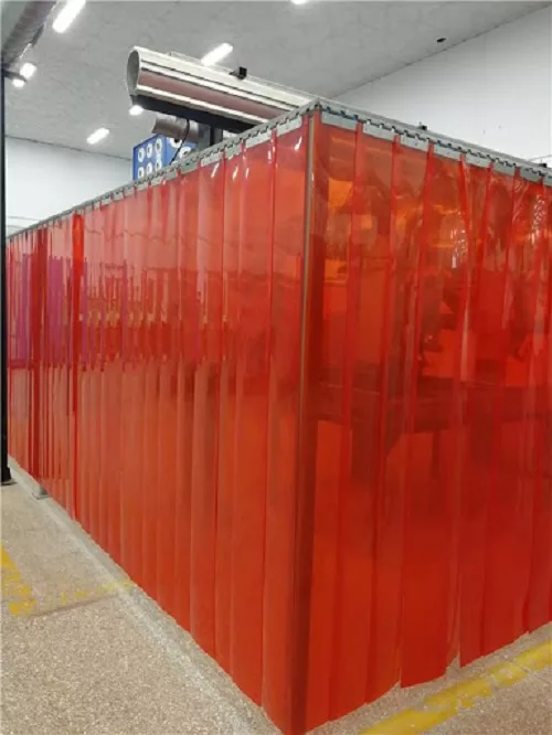 Rèm nhựa ngăn hồ quang màu đen