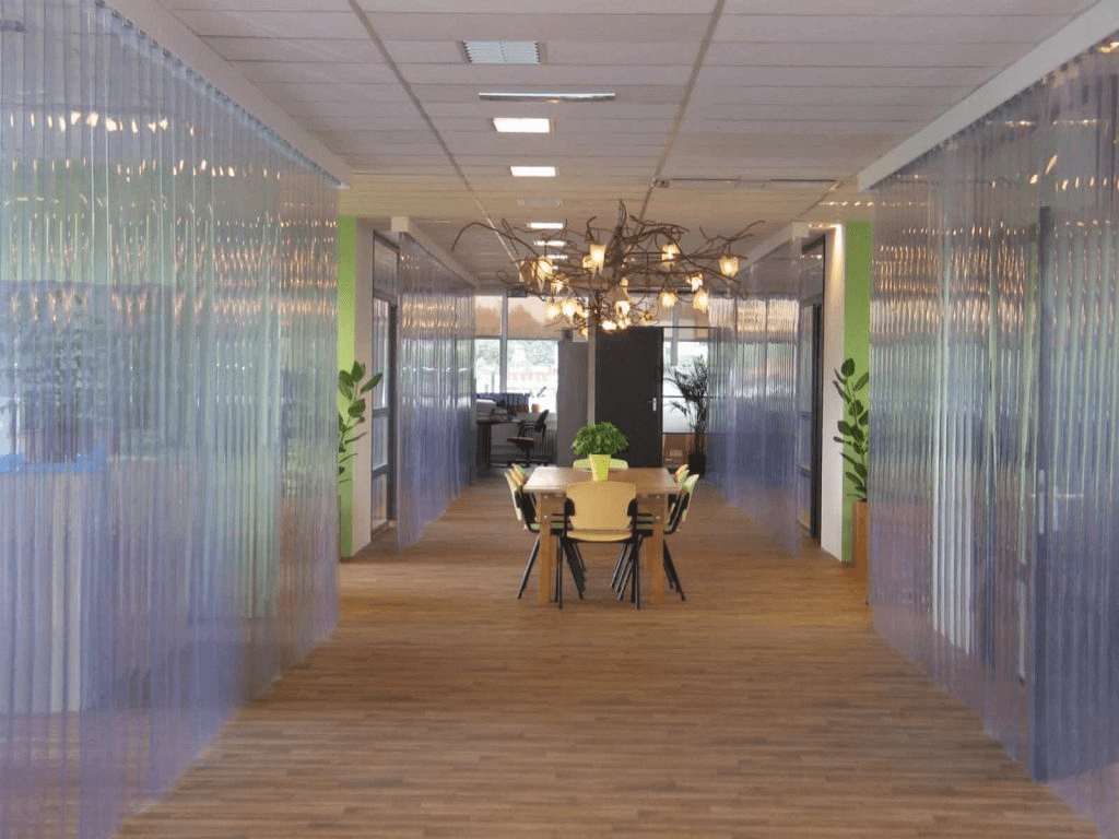 Hệ rèm kéo ngang nhà hàng