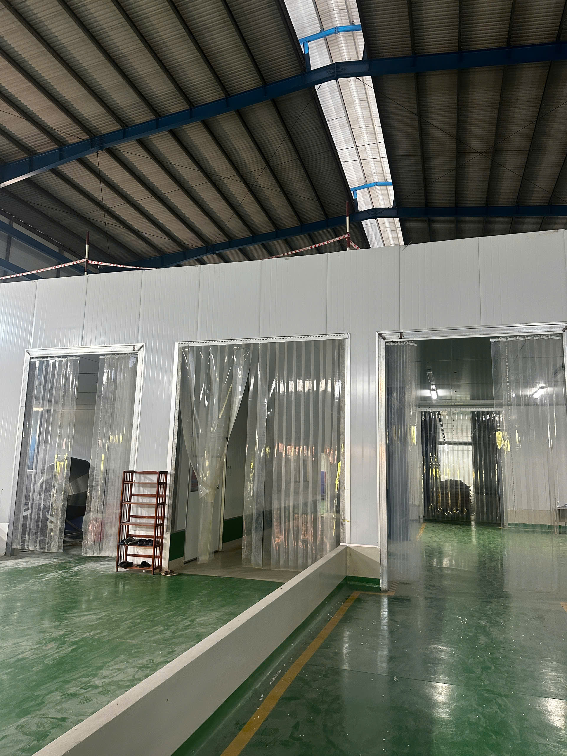 Màn nhựa trượt lùa nhà xưởng